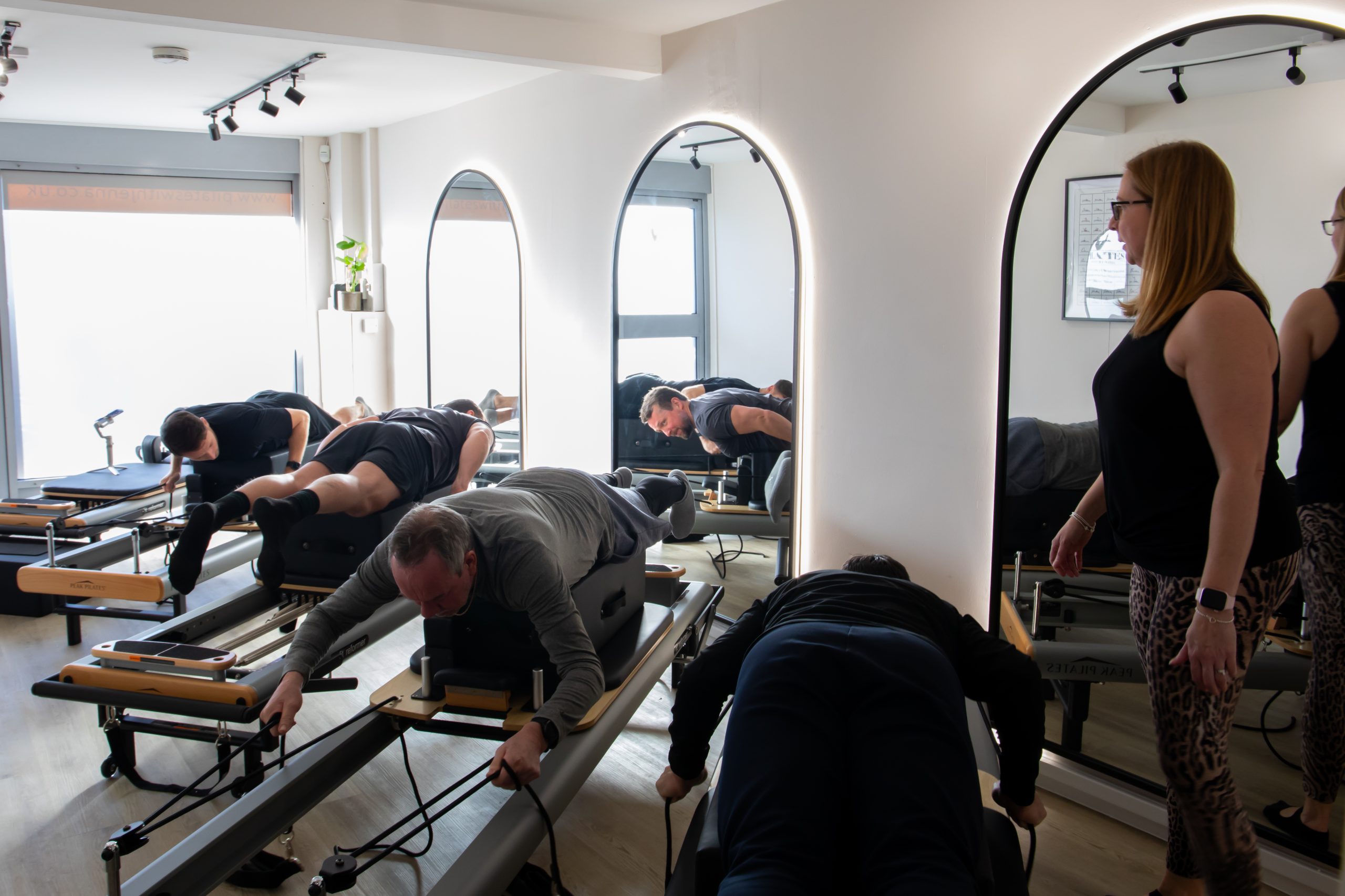 Difference between Reformer classes and a Pilates class using a Reformer